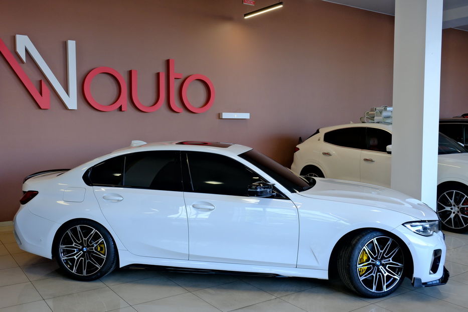 Продам BMW 330 2021 года в Одессе