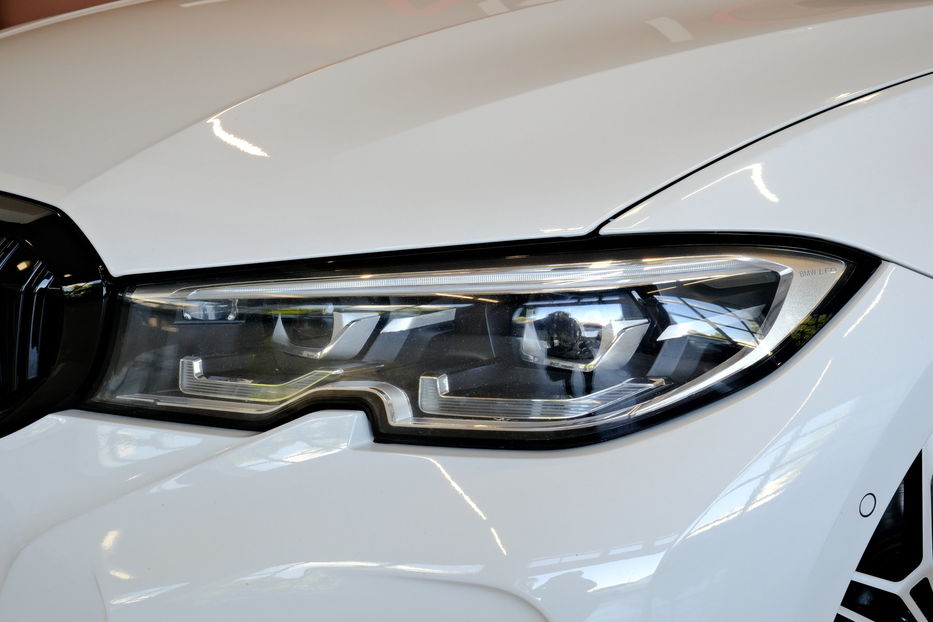 Продам BMW 330 2021 года в Одессе