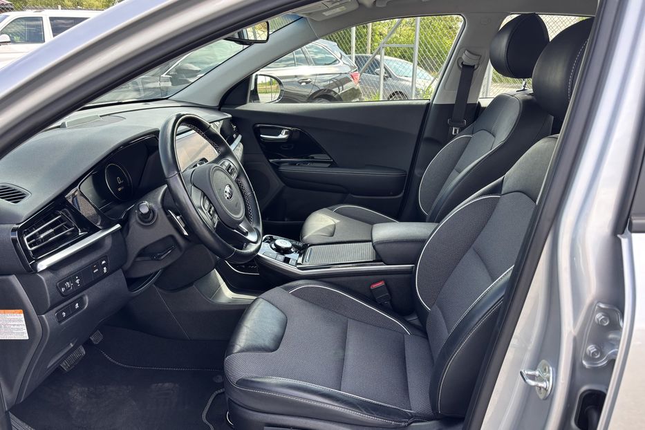 Продам Kia Niro 2020 года в Львове