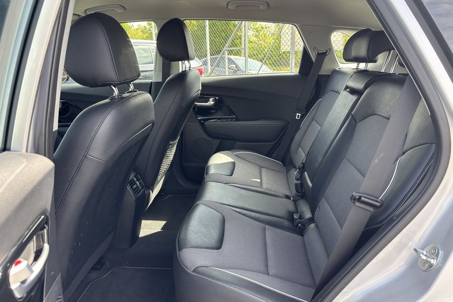 Продам Kia Niro 2020 года в Львове