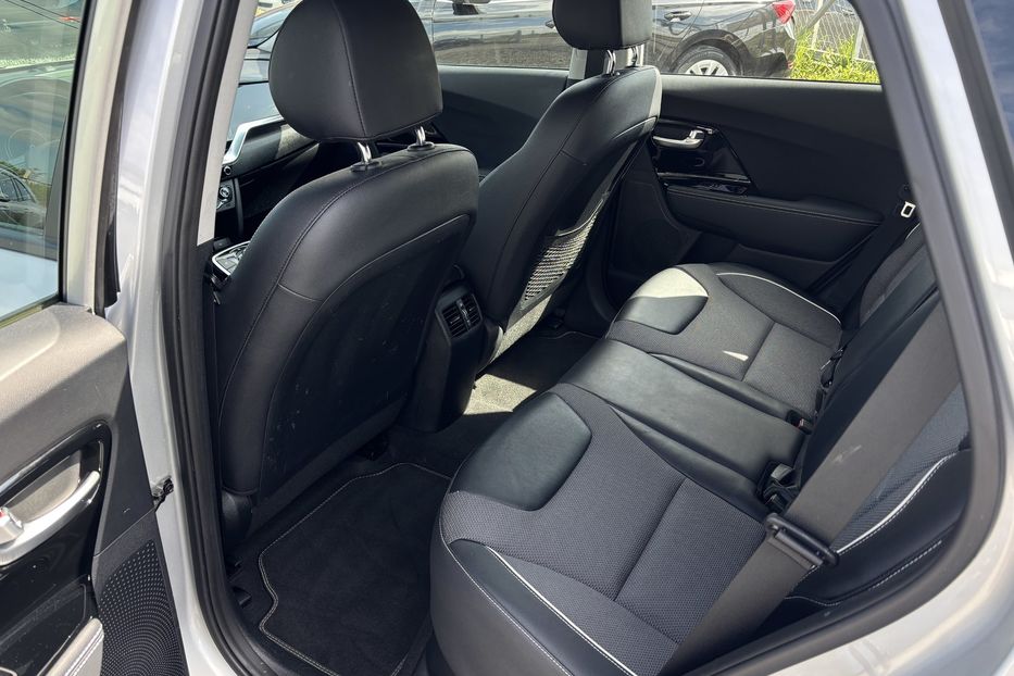 Продам Kia Niro 2020 года в Львове
