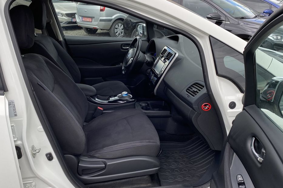 Продам Nissan Leaf 2013 года в Луцке