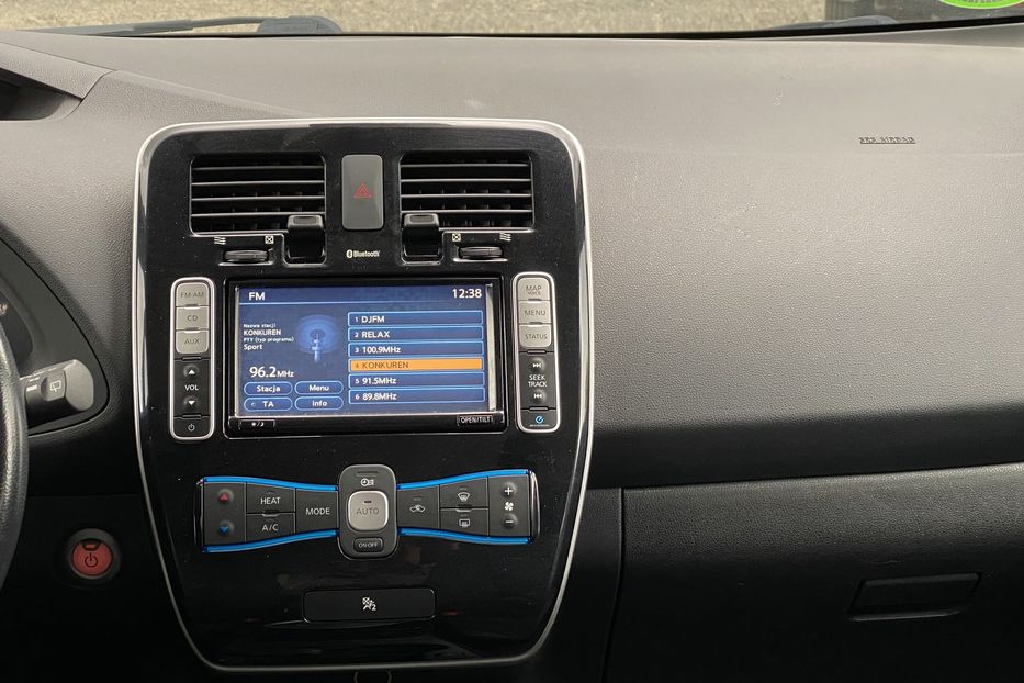 Продам Nissan Leaf 2013 года в Луцке