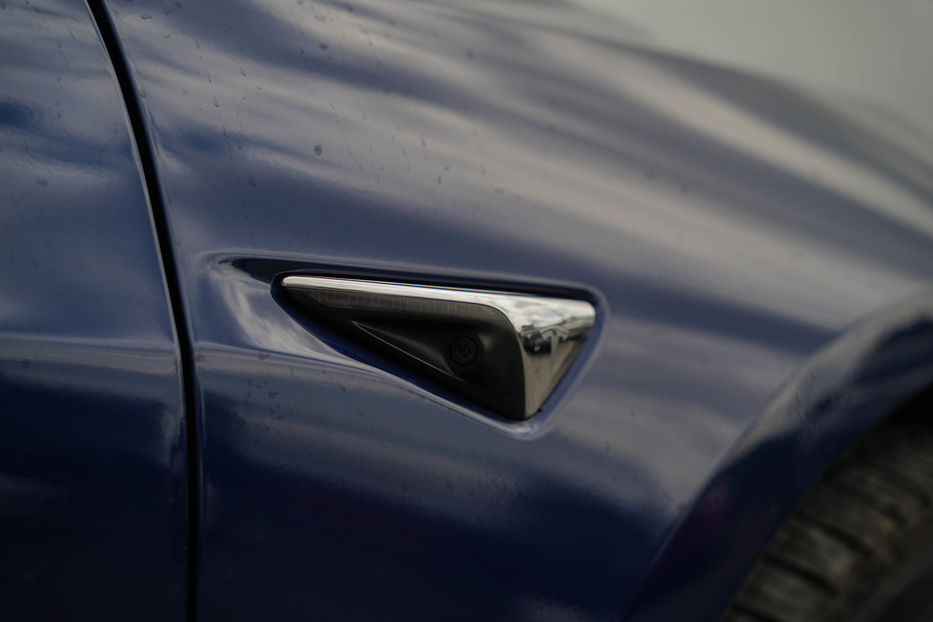 Продам Tesla Model 3 Long Range Dual Motor AWD 2020 года в Черновцах