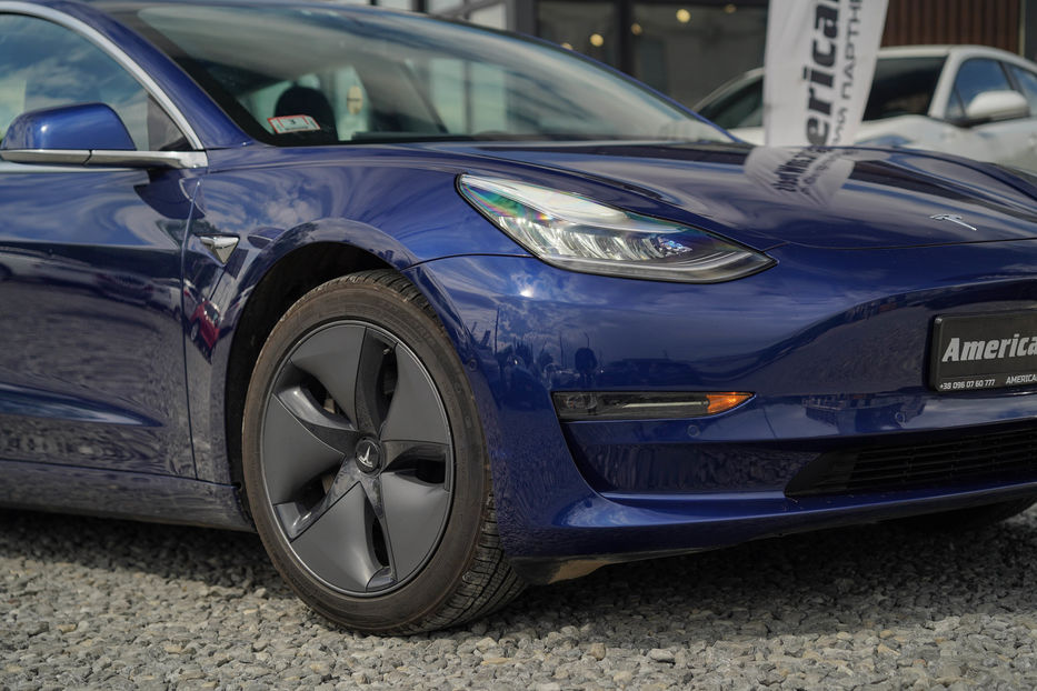Продам Tesla Model 3 Long Range Dual Motor AWD 2020 года в Черновцах