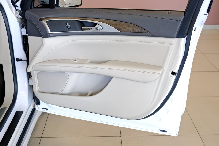 Продам Lincoln MKZ Hybrid 2017 года в Одессе