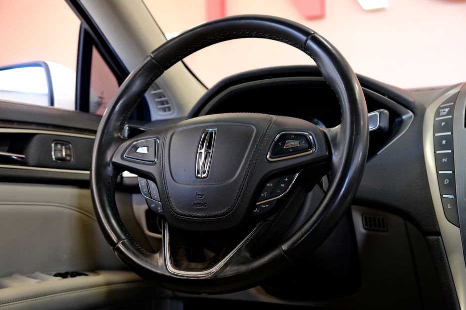 Продам Lincoln MKZ Hybrid 2017 года в Одессе