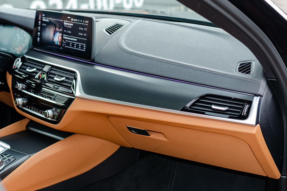 Продам BMW 550 M Xdrive 2020 года в Киеве