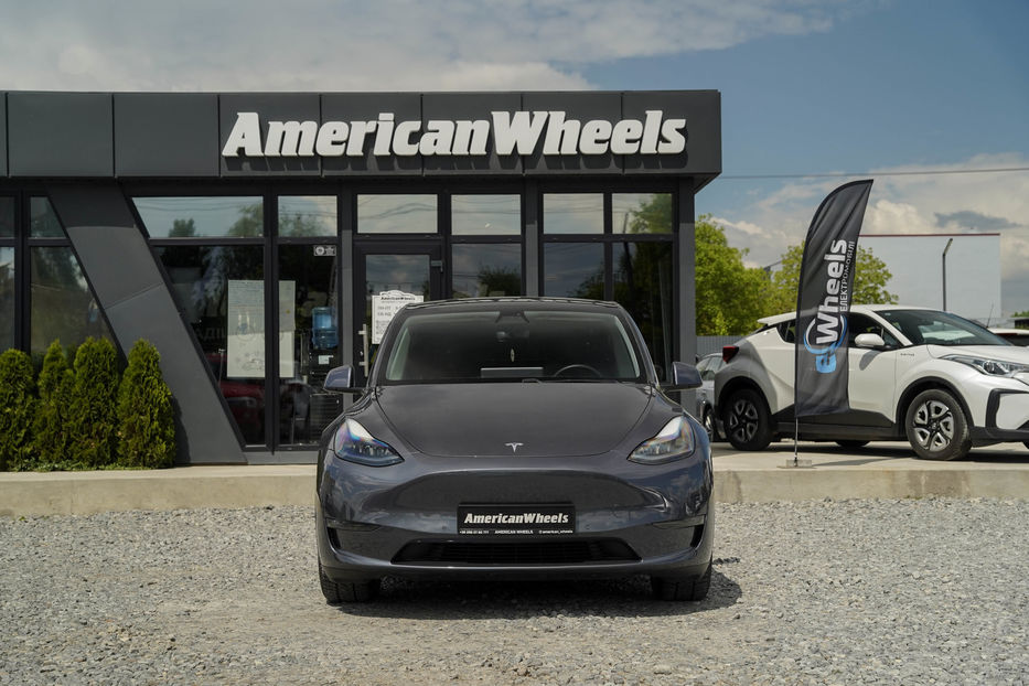 Продам Tesla Model Y Long Range Dual Motor 2020 года в Черновцах