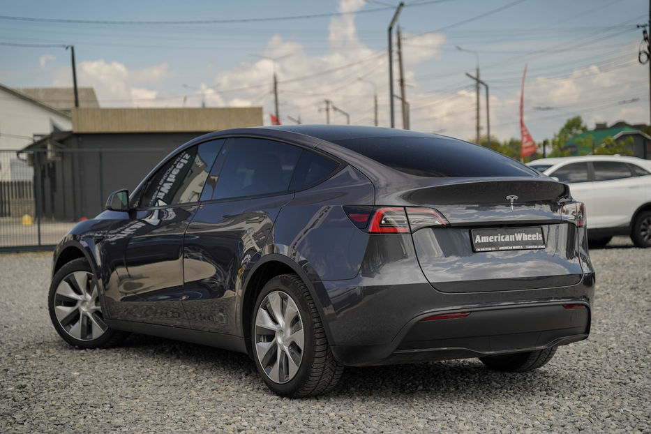 Продам Tesla Model Y Long Range Dual Motor 2020 года в Черновцах