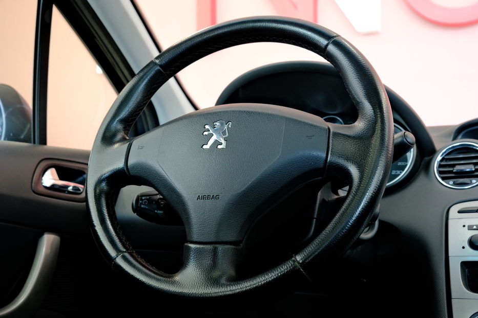 Продам Peugeot 308 2011 года в Одессе