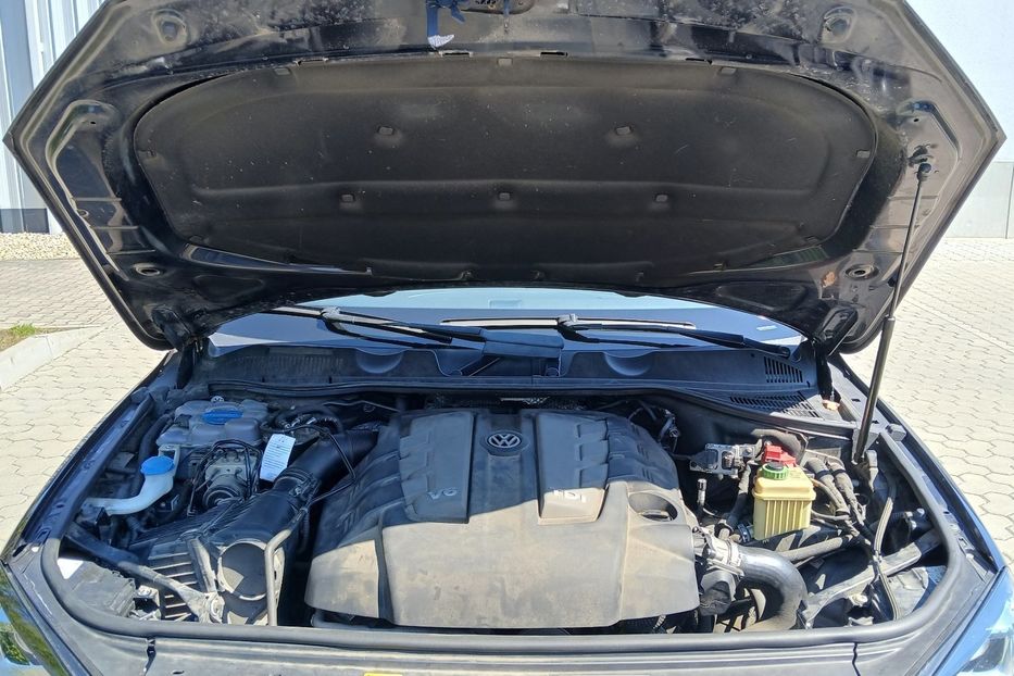 Продам Volkswagen Touareg v4045 2015 года в Луцке