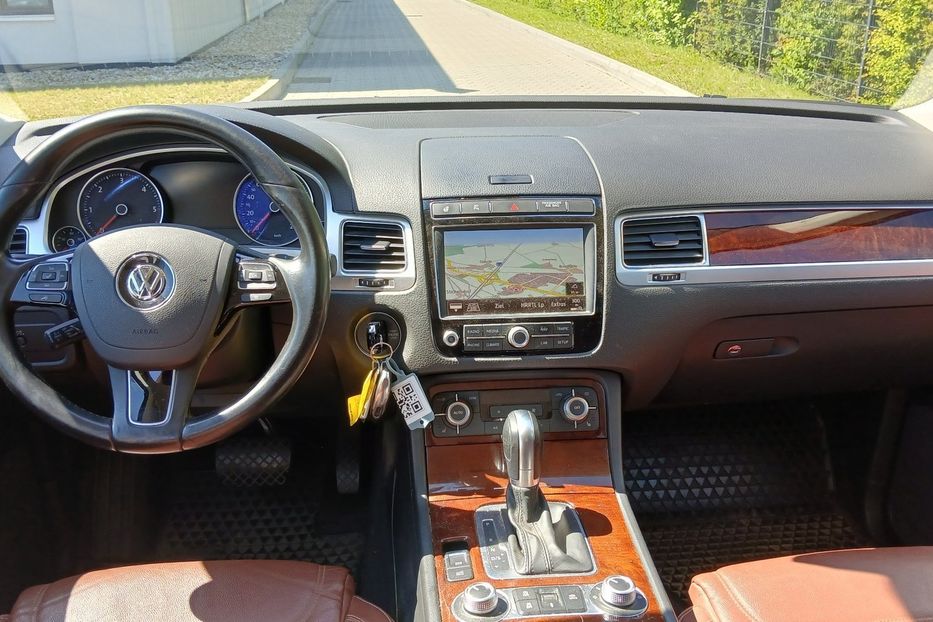 Продам Volkswagen Touareg v4045 2015 года в Луцке