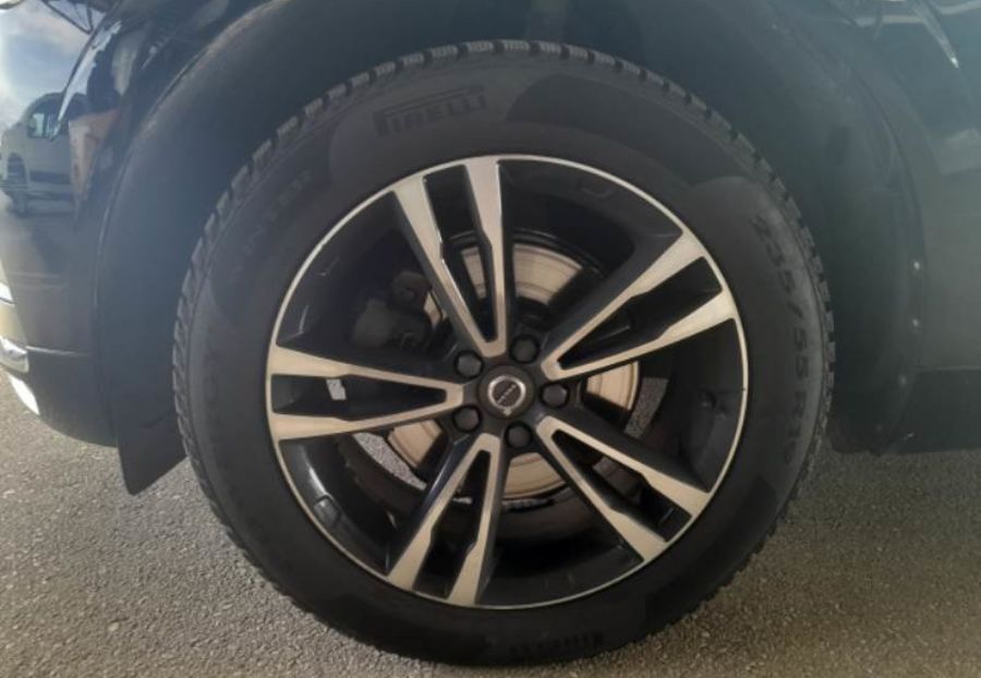 Продам Volvo XC60 GEARTR 140kw v5187 2019 года в Луцке