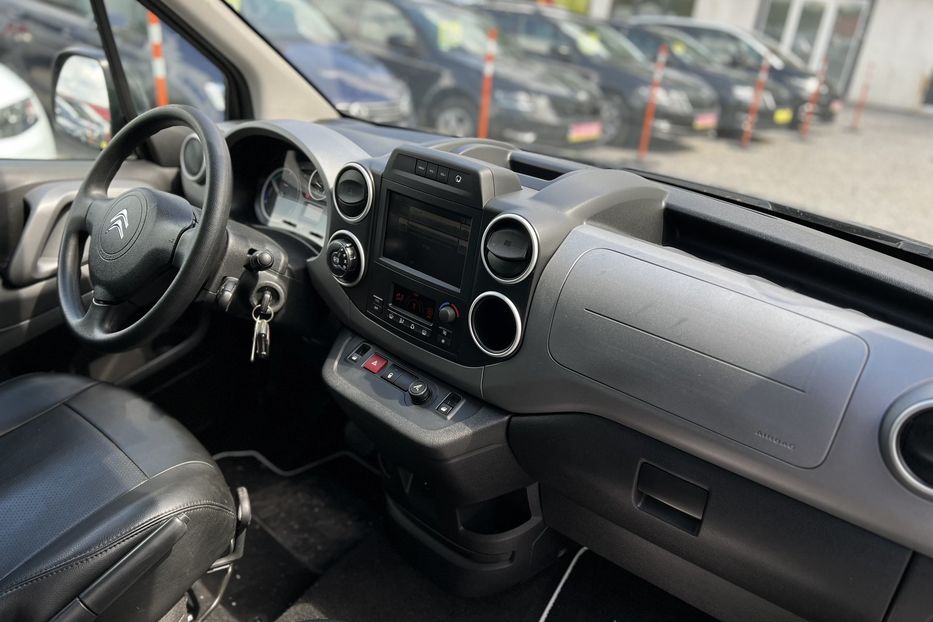 Продам Citroen Berlingo пасс. electro (KOMIS) 2018 года в г. Умань, Черкасская область