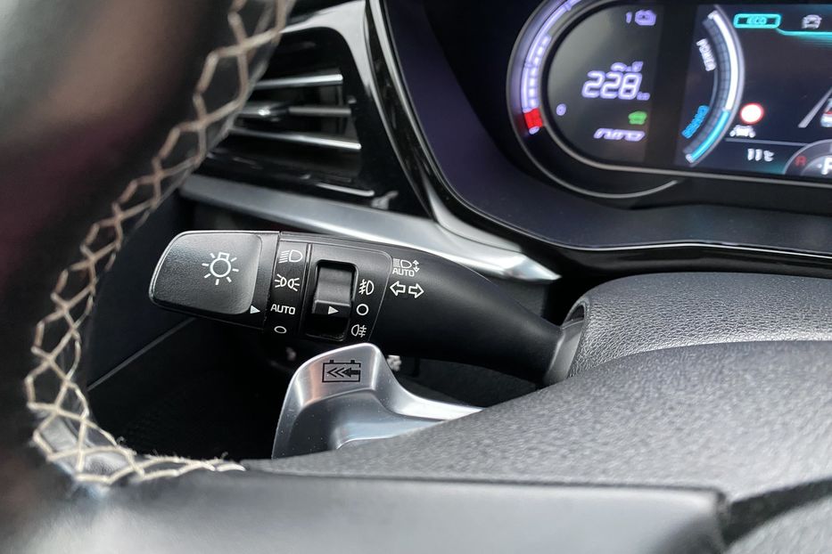 Продам Kia Niro ТепловийПдгрвсидінькермаСлзони 2021 года в Львове