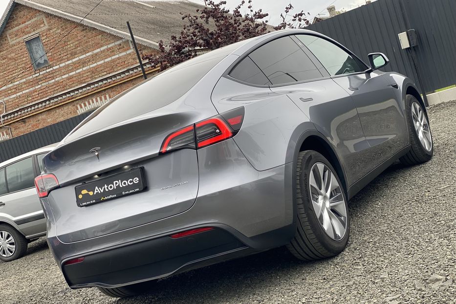 Продам Tesla Model Y 2023 года в Луцке