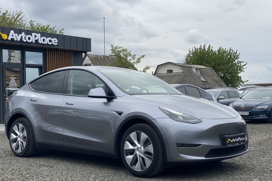 Продам Tesla Model Y 2023 года в Луцке