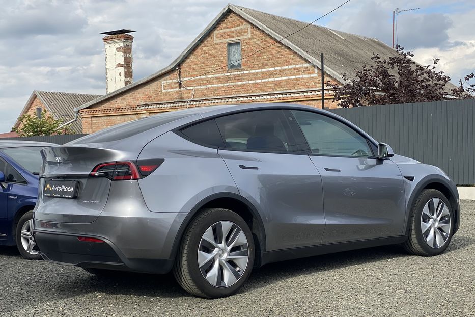 Продам Tesla Model Y 2023 года в Луцке