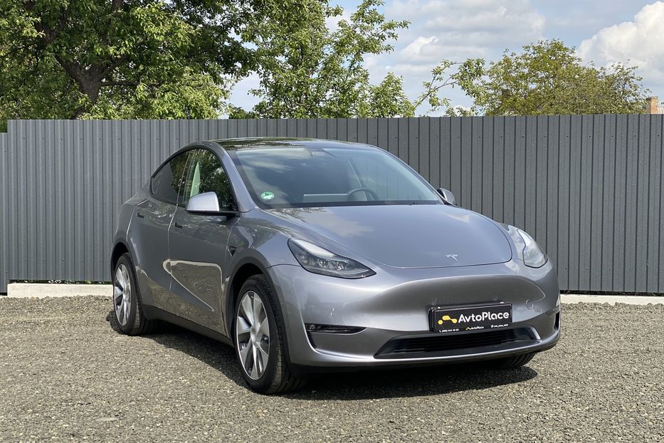 Продам Tesla Model Y 2023 года в Луцке