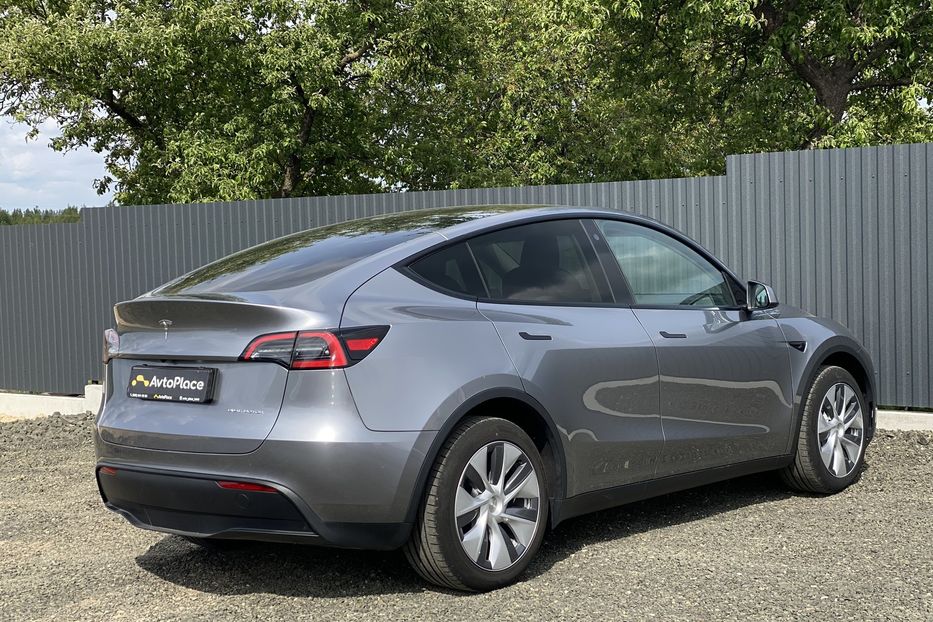 Продам Tesla Model Y 2023 года в Луцке