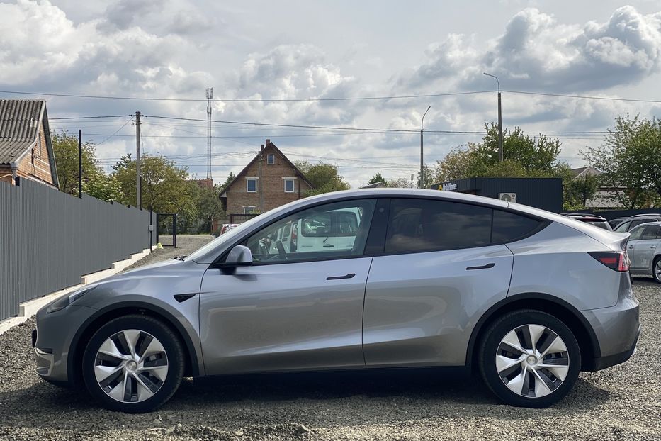 Продам Tesla Model Y 2023 года в Луцке