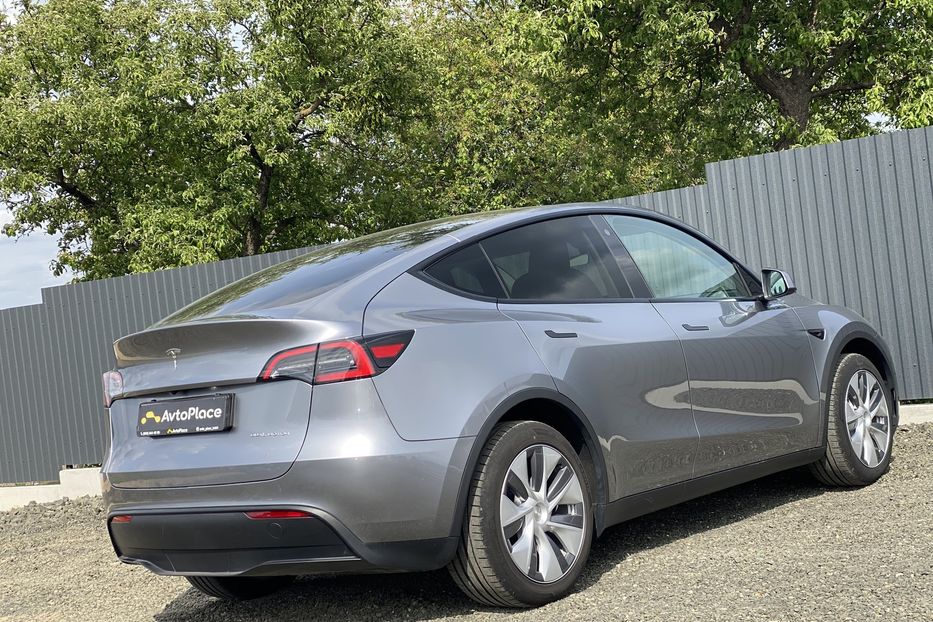 Продам Tesla Model Y 2023 года в Луцке