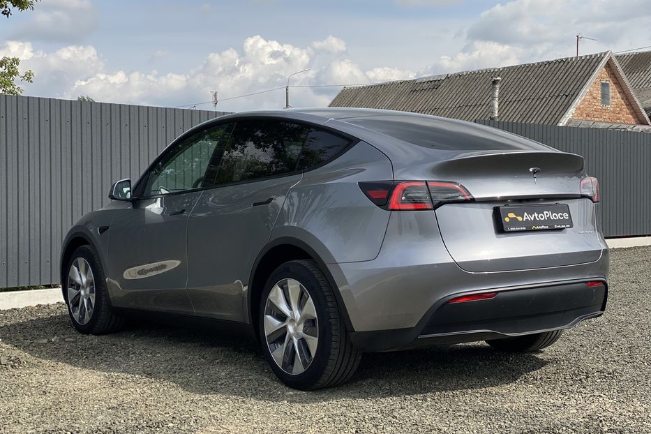 Продам Tesla Model Y 2023 года в Луцке