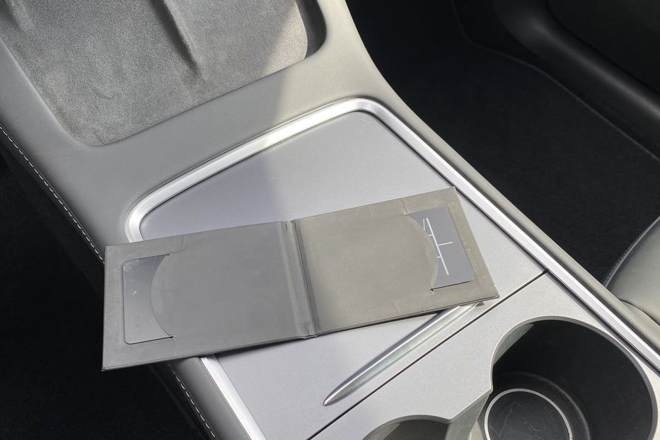 Продам Tesla Model Y 2023 года в Луцке