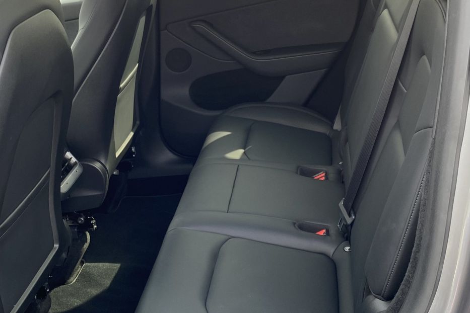 Продам Tesla Model Y 2023 года в Луцке