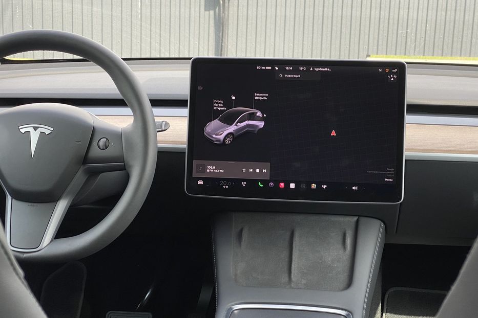 Продам Tesla Model Y 2023 года в Луцке