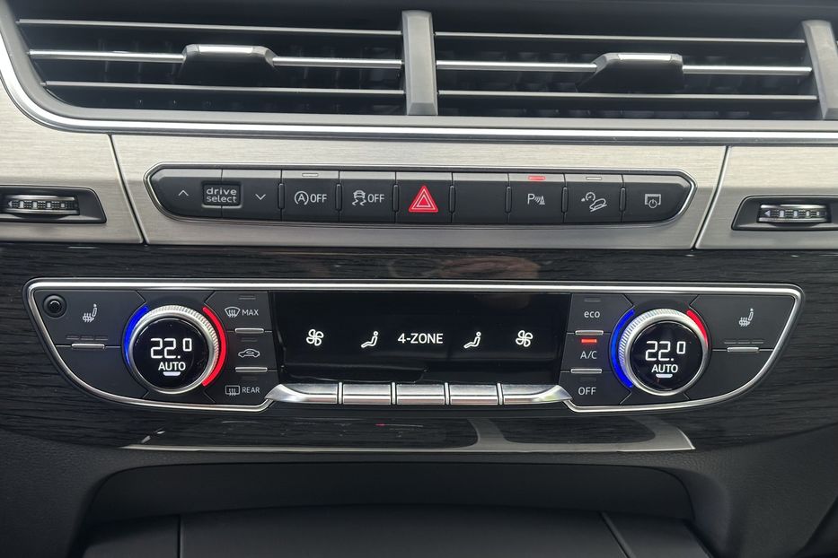 Продам Audi Q7 S-line 2017 года в Киеве