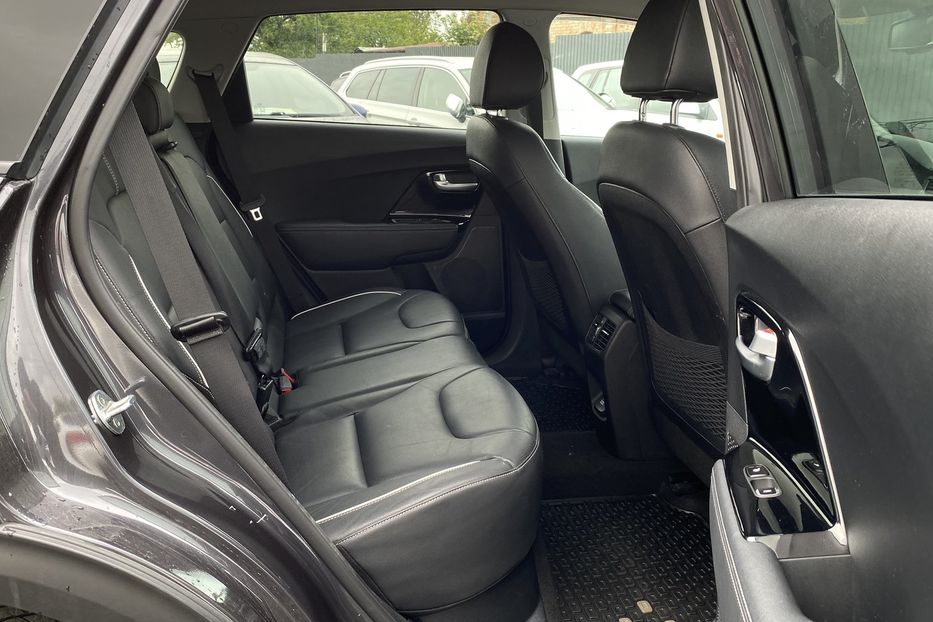 Продам Kia Niro 2019 года в Луцке