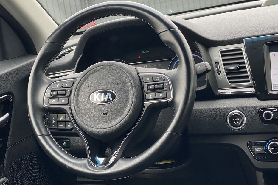 Продам Kia Niro 2019 года в Луцке