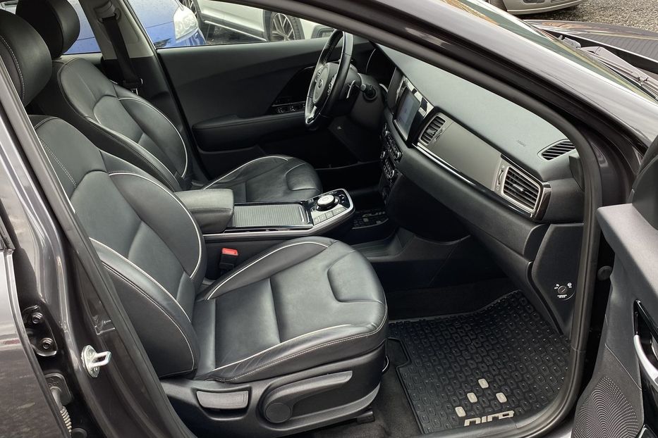 Продам Kia Niro 2019 года в Луцке