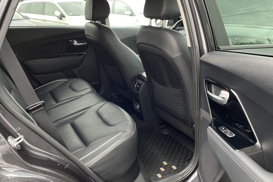 Продам Kia Niro 2019 года в Луцке