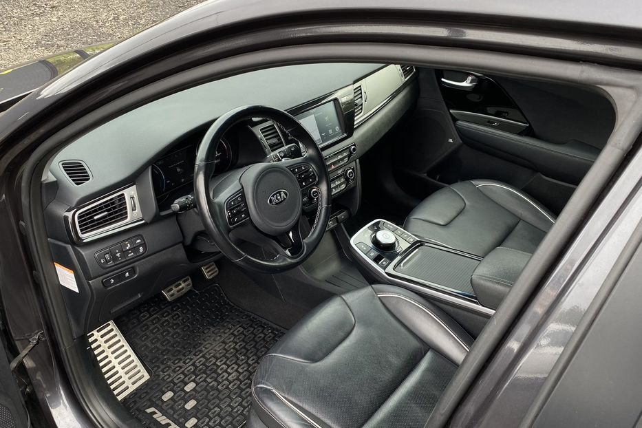 Продам Kia Niro 2019 года в Луцке