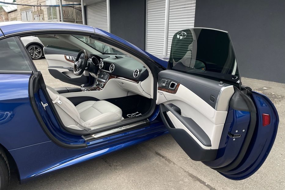 Продам Mercedes-Benz SL-Class 450 AMG 2017 года в Киеве