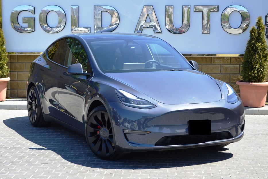 Продам Tesla Model Y Performance 2023 года в Одессе