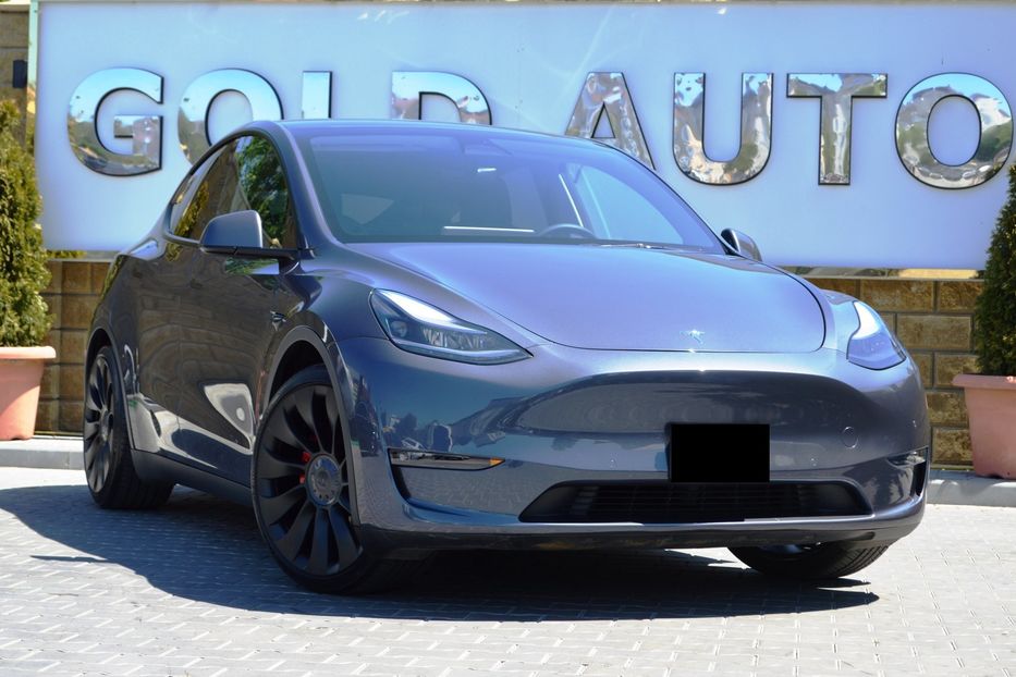 Продам Tesla Model Y Performance 2023 года в Одессе