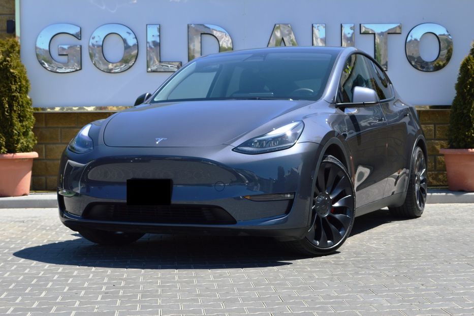Продам Tesla Model Y Performance 2023 года в Одессе