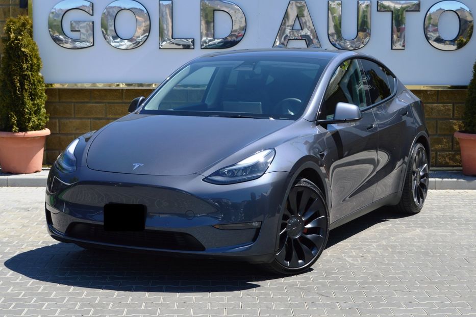 Продам Tesla Model Y Performance 2023 года в Одессе