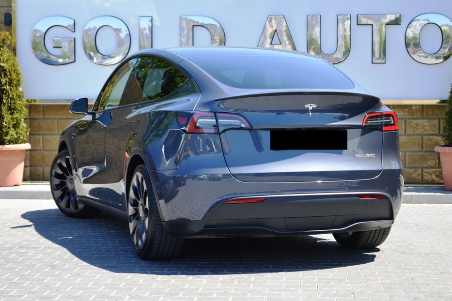 Продам Tesla Model Y Performance 2023 года в Одессе
