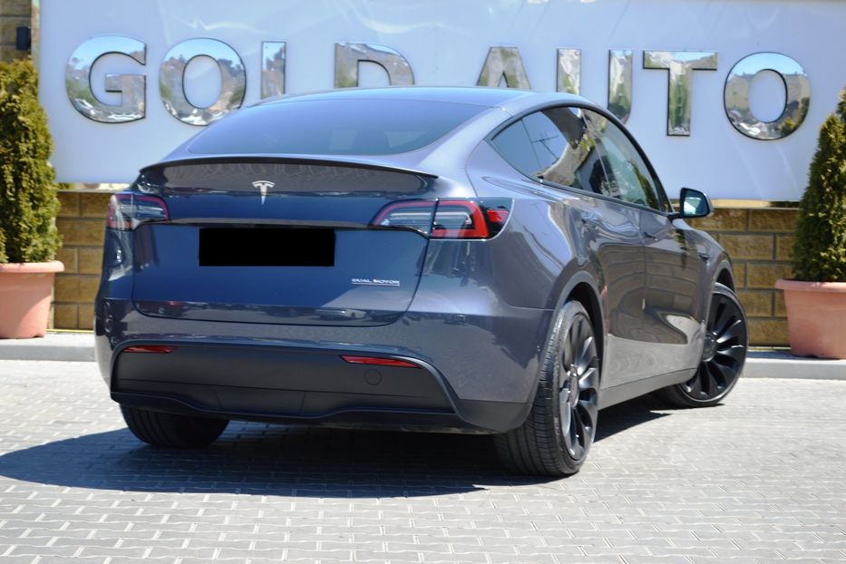 Продам Tesla Model Y Performance 2023 года в Одессе