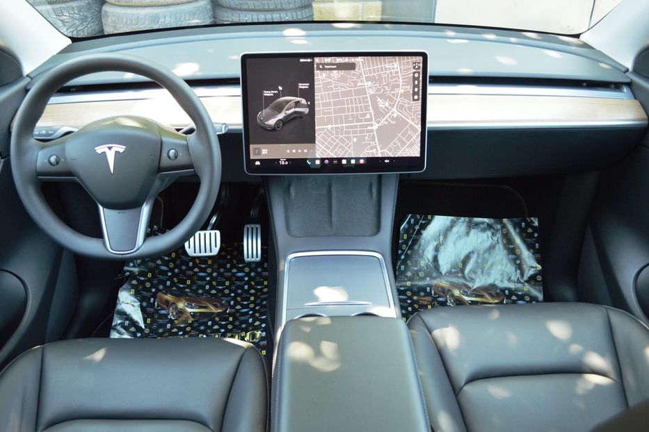 Продам Tesla Model Y Performance 2023 года в Одессе