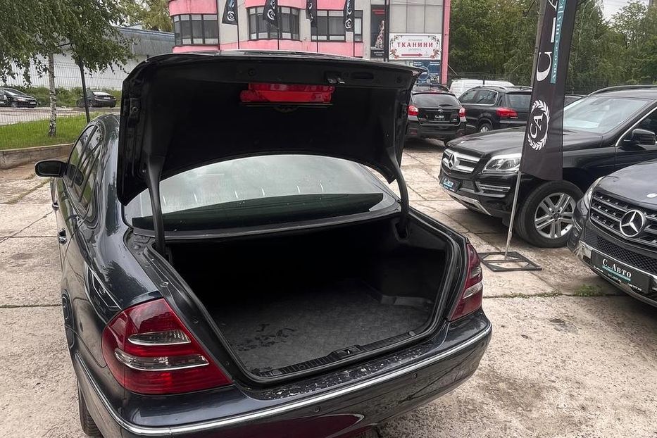 Продам Mercedes-Benz E-Class 2002 года в Черновцах
