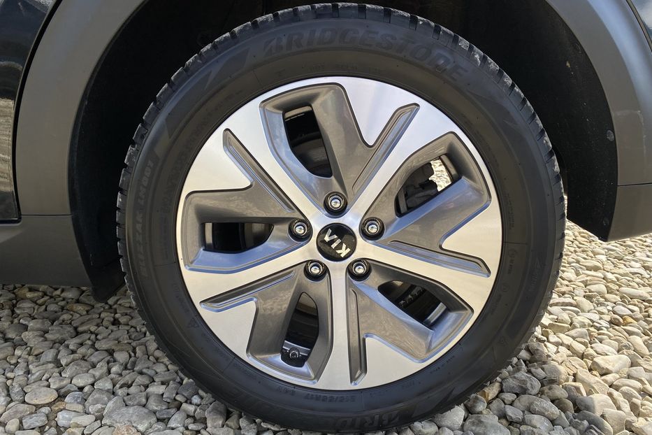 Продам Kia Niro 64kWhМакс.комплектаціяPrestige 2020 года в Львове