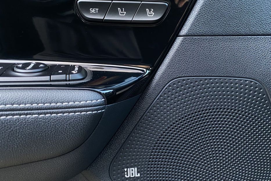 Продам Kia Niro 64kWhМакс.комплектаціяPrestige 2020 года в Львове