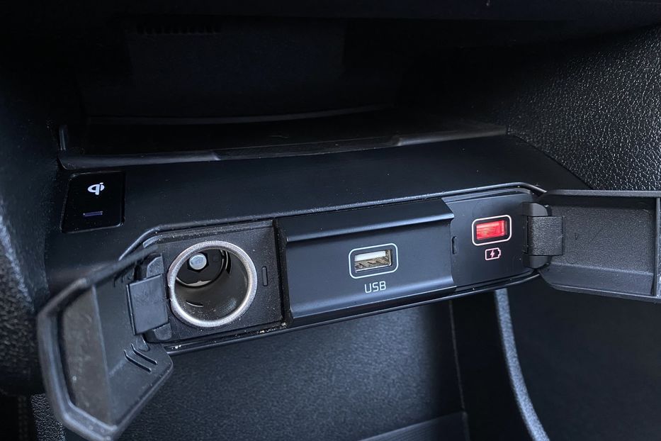 Продам Kia Niro 64kWhМакс.комплектаціяPrestige 2020 года в Львове