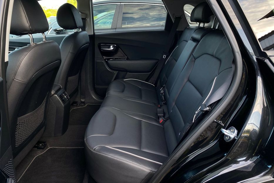Продам Kia Niro 64kWhМакс.комплектаціяPrestige 2020 года в Львове